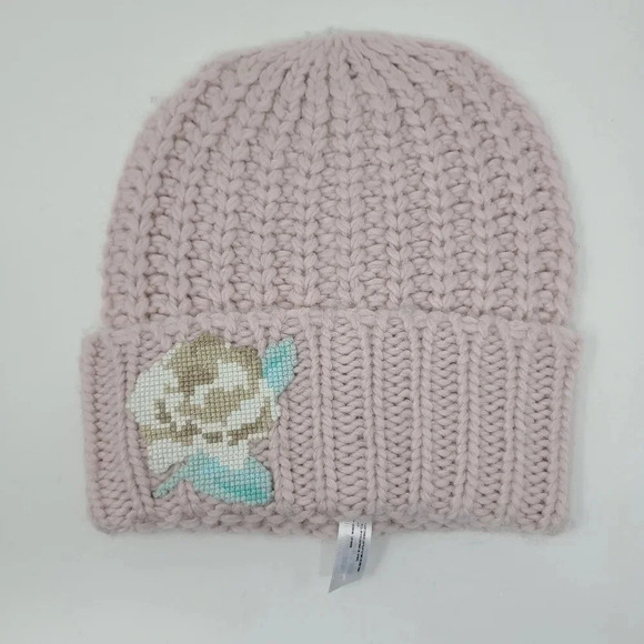 New Free People Blush Pink Flower Beanie - Picture 1 of 3